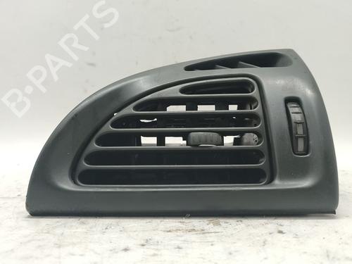 Używane Kratka nawiewu CITROËN C5 I (DC_) 2.0 HDi (DCRHZB, DCRHZE) (109 hp) 30821097