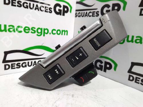 Used Steering wheel controls LAND ROVER DISCOVERY III (L319) 2.7 TD 4x4 (190 hp) 7141622