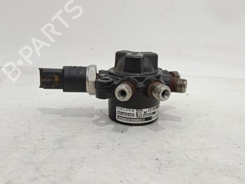 injection-rail-renault-scenic-ii-jm01_-2003-2004-2005-2006-2007-2008-2009-2010-40020981 main image