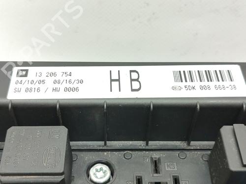 Fuse box OPEL ZAFIRA / ZAFIRA FAMILY B (A05) 1.9 CDTI (M75) | BP29955336E1