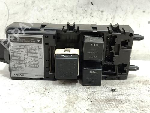 Used Fuse box VOLVO V40 Estate (645) 1.9 DI (102 hp) 27347037
