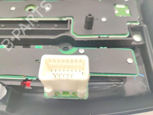 Radio MITSUBISHI OUTLANDER II (CW_W) 2.0 DI-D (CW8W) | BP31980132E6 