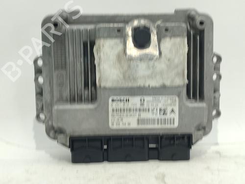 Used Engine control unit (ECU) PEUGEOT 5008 (0U_, 0E_) 1.6 HDi (110 hp) 31806412