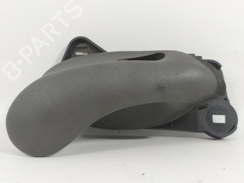 Venstre foran invendig håndtak FIAT MULTIPLA (186_) 1.9 JTD 115 (115 hp) 8516680