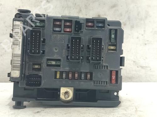Fuse box CITROËN C5 I (DC_) 2.0 HDi (DCRHYB) | BP27156502E1 