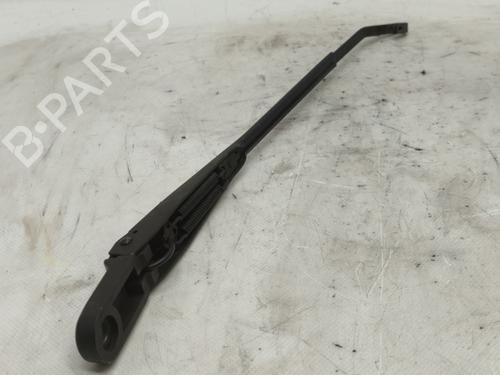 Used Front windshield wiper arm LAND ROVER DISCOVERY I (LJ) [1989-1998]  17185244