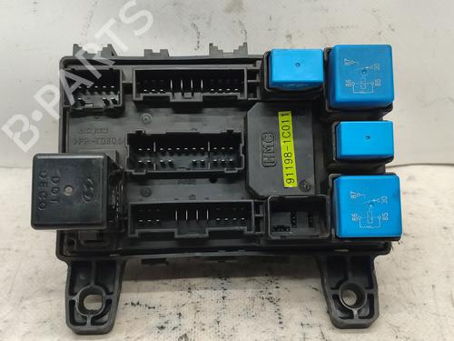 Used Fuse box HYUNDAI GETZ (TB) 1.3 (85 hp) 23089734
