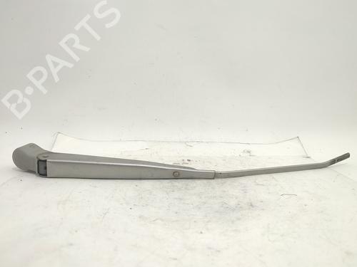 Used Front windshield wiper arm MITSUBISHI PAJERO I Canvas Top (L04_G) 2.3 TD (L043G, L048G) (84 hp) 32035272