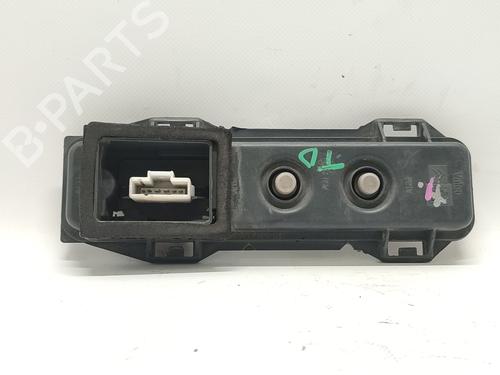 Used Lamp holder PEUGEOT 307 Break (3E) 2.0 HDI 110 (107 hp) 30765111