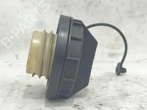 Fuel flap HYUNDAI SANTA FÉ I (SM) 2.0 CRDi 4x4 | BP25745835C131 