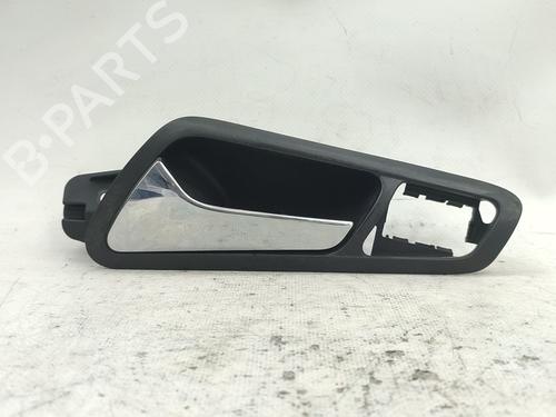 Venstre foran invendig håndtak VW PASSAT B6 (3C2) 2.0 TDI 16V (140 hp) 30851269