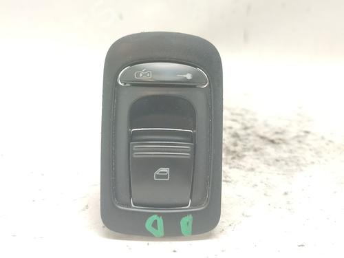 Used Right front window switch Right front window switch 37468239 37468239