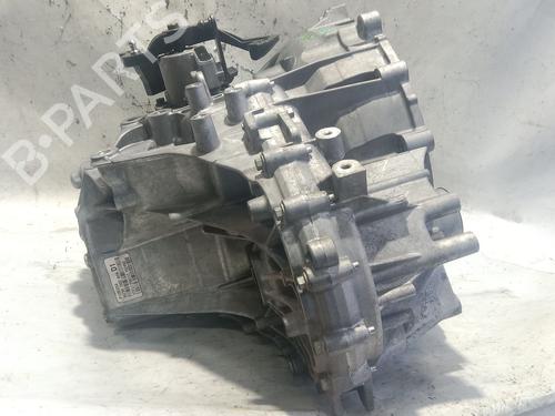 Gearbox VOLVO V40 Hatchback (525) D2 | BP31149248M3