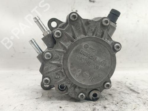 Used Vacuum pump SKODA OCTAVIA II Combi (1Z5) 2.0 TDI 16V (140 hp) 28825659