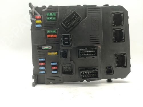 Used Fuse box PEUGEOT 206 Hatchback (2A/C) 1.4 HDi eco 70 (68 hp) 31718928