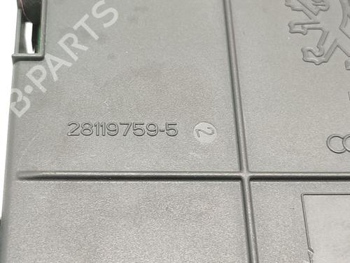 Fuse box CITROËN C5 III (RD_) 2.0 HDi 165 (RDRHHA, RDRHH8) | BP33887241E1 - Image 3