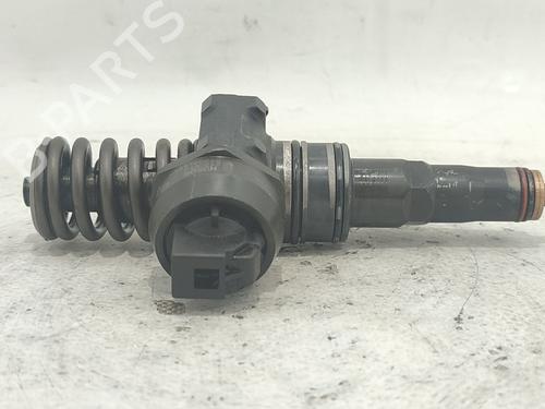 injector-audi-a4-b6-8e2-2000-2001-2002-2003-2004-2005-38198771 main image