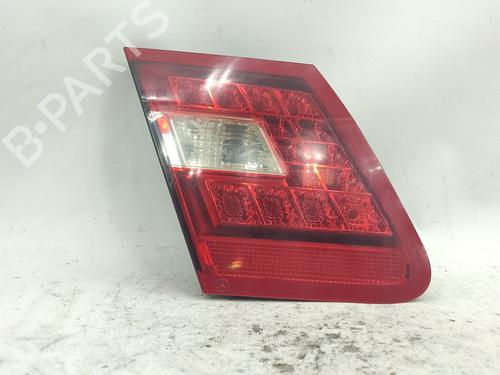 Venstre baglygte bagklap MERCEDES-BENZ E-CLASS (W212) E 200 CDI / BlueTEC (212.005, 212.006) (136 hp) 30686282