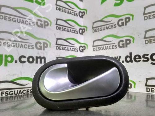 Used Front left interior door handle RENAULT SCÉNIC II (JM0/1_) [2003-2010]  7138814