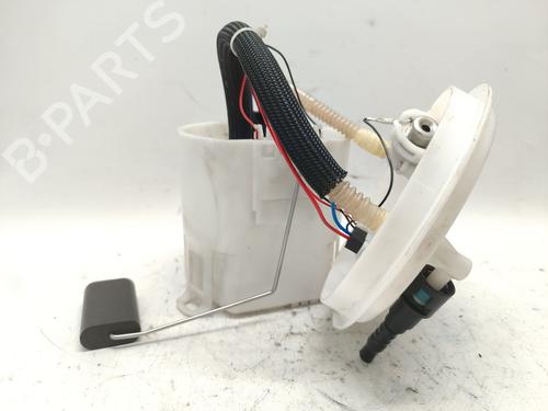 Used Fuel pump OPEL MERIVA A MPV (X03) 1.6 16V (E75) (100 hp) 30161990