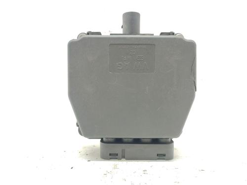 Used Ignition coil SEAT CORDOBA (6L2) 1.9 TDI (100 hp) 30822317