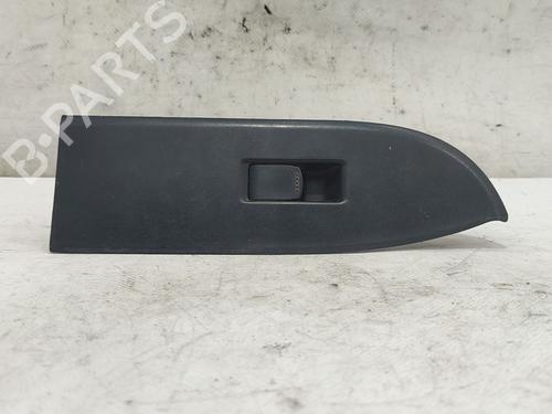 Used Right front window switch SUZUKI GRAND VITARA II (JT, TE, TD) 1.9 DDiS All-wheel Drive (JT419, TD44, JB419WD, JB419XD,... (129 hp) 27211785
