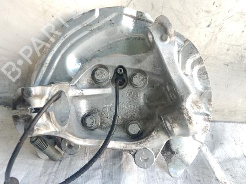 Used Right front steering knuckle BMW 1 (E87) 118 d (122 hp) 26926976