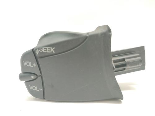 Used Steering wheel controls Steering wheel controls FORD FOCUS I (DAW, DBW) 1.8 Turbo DI / TDDi (90 hp) 33675175 33675175