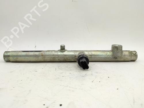 Rail D'Injecteurs CITROËN C5 I (DC_) 2.0 HDi (DCRHZB, DCRHZE) (109 hp) 31717238