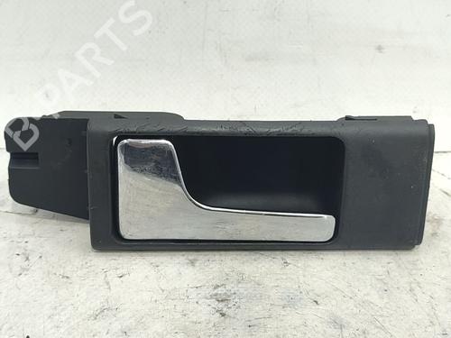 Venstre fortil invendig håndtag AUDI 100 C4 Saloon (4A2) 2.3 E (133 hp) 32992580