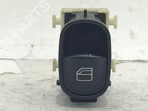 Used Right front window switch Right front window switch MERCEDES-BENZ CLK (C209) CLK 240 (209.361) (170 hp) 33326056 33326056