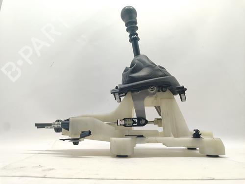 Used Gear lever MITSUBISHI OUTLANDER II (CW_W) 2.0 DI-D (CW8W) (140 hp) 31995932