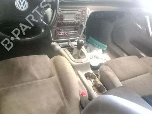 Left front window motor VW PASSAT B5.5 Variant (3B6) 1.9 TDI | BP33832064E21 - Image 9