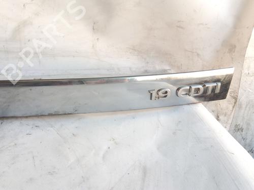 Trunk håndtak OPEL ASTRA H Estate (A04) 1.9 CDTI (L35) | BP29921041C132