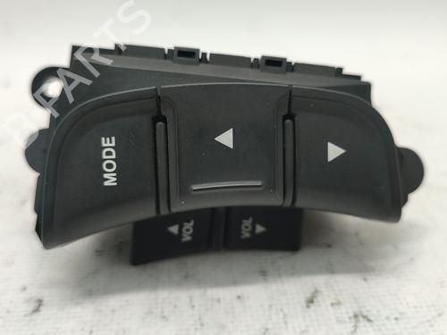 Steering wheel controls KIA CARENS III MPV (UN) 2.0 CRDi 140 | BP30136309E15