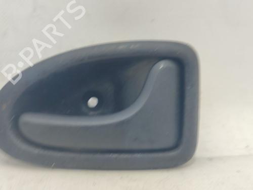 Used Front right interior door handle Front right interior door handle RENAULT MEGANE I Classic (LA0/1_) 1.9 dCi (LA05, LA1F) (102 hp) 33468140 33468140