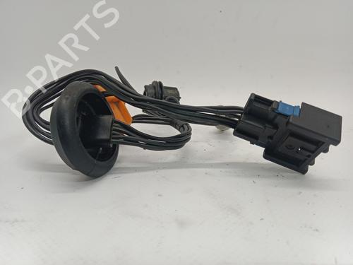 Used Lamp holder CITROËN C4 I (LC_) 1.6 HDi (109 hp) 29445410