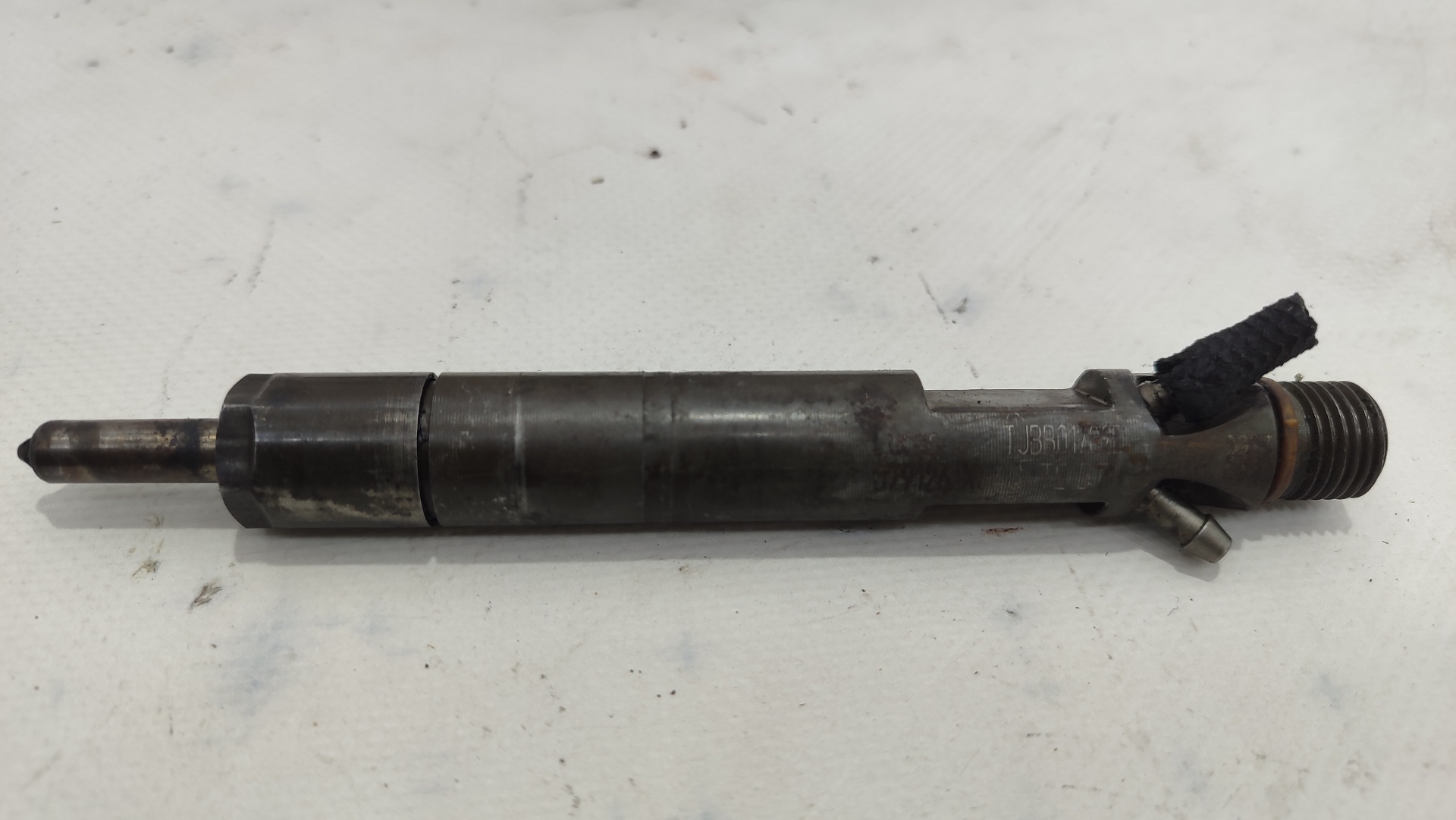 Injector FORD FOCUS I Saloon (DFW) 18860069 | B-Parts