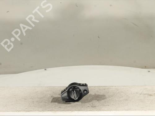 Used Headlight switch AUDI A4 B8 Avant (8K5) 2.0 TDI (150 hp) 24102641