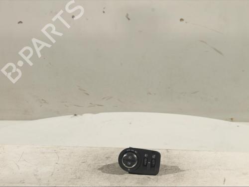 Used Headlight switch Headlight switch OPEL CORSA F (P2JO) 1.2 (68) (101 hp) 15059608 15059608