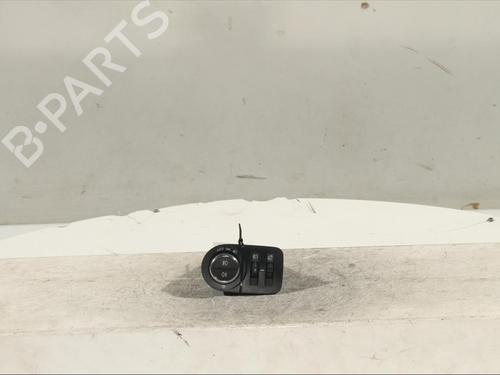 Used Headlight switch Headlight switch OPEL CORSA F (P2JO) 1.2 (68) (101 hp) 11984263 11984263