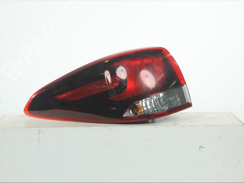 left-taillight-kia-carens-iv-2013-38023834 main image