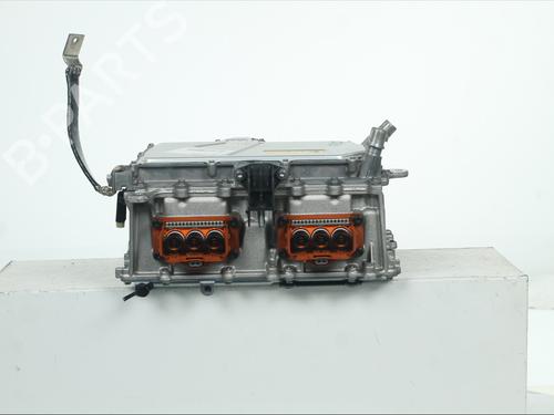 inverterconverter-renault-austral-2022-36770338 main image