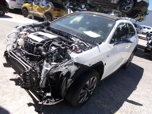 Brugte LEXUS UX (_AA1_, _AH1_, _MA1_) 250h (MZAH10) (184 hp) 3145826