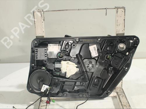 Alzavetro anteriore destra MERCEDES-BENZ GLA-CLASS (X156) GLA 180 (156.942) (122 hp) 25018091