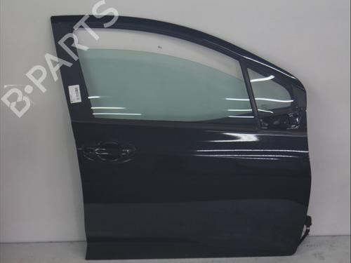 Used Right front door TOYOTA YARIS (_P13_) 1.5 Hybrid (NHP130_) (101 hp) 29930091