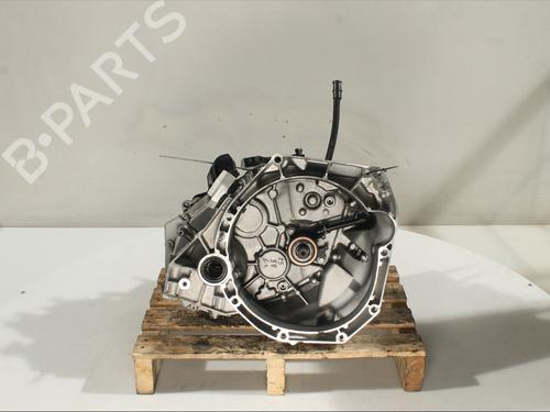 gearbox-dacia-sandero-iii-2021-32457807 main image