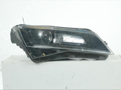 Used Right headlight Right headlight SKODA SUPERB III (3V3) 2.0 TDI (150 hp) 35797694 35797694
