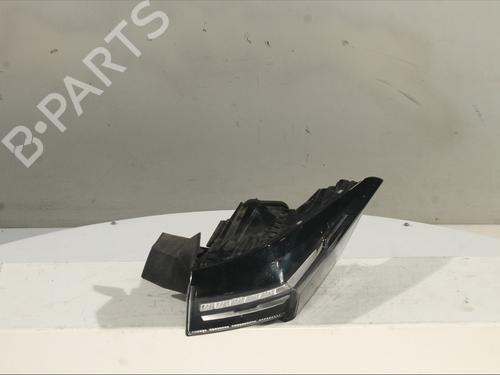 Used Right taillight Right taillight PEUGEOT 308 III (FB_, FH_, FP_, F3_, FM_) PureTech 130 (FPHNSL, FPHNST) (131 hp) 32076201 32076201