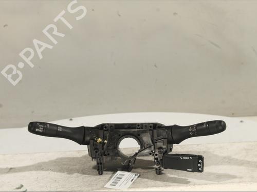 steering-column-stalk-renault-arkana-i-lcm_-ldn_-2019-29470036 main image
